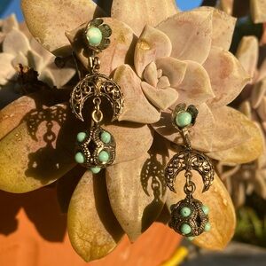 Vintage Silver tone filigree & faux turquoise drop screw back earrings
